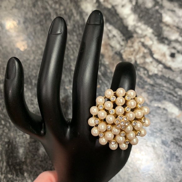 Adjustable Stella & Dot statement ring - Picture 2 of 4